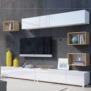Möbel Apulia XXXI weiß glänzend / goldene Eiche ein außergewöhnlich stilvolles Wandelement einfache Einheiten, die in jedes Interieur passen