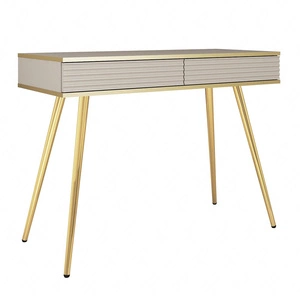 Konsole mit Schubladen Luxury beige eleganter Schminktisch mit kannelierten Fronten hohen goldenen Beinen Körper mit goldenen trim gekrönt
