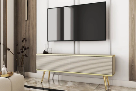 TV-Schrank Luxury 135 cm beige elegantes Design stilvolle geriffelte Front Korpus mit goldenen Zierleisten goldenen Metallbeinen gekrönt