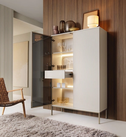 Amma 104 cm beige Vitrine mit Schublade moderne Form stilvolle Wohnzimmerausführung push to open system