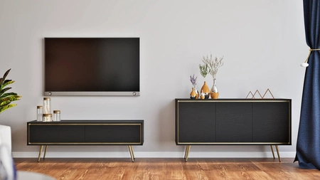 RTV Schrank Nevea 150 cm beige eleganter Schrank in kräftigen Farben originelle Dekoration jedes Interieurs stabile goldene Beine