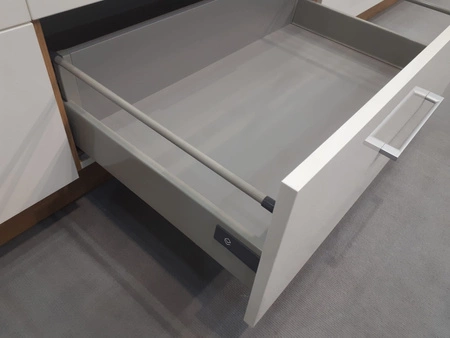 Linosa 60 DPS-210 3S 1F Küchenschrank mit Schubladen für den Einbau von Backöfen, dampf-, hitze- und spritzwassergeschützt