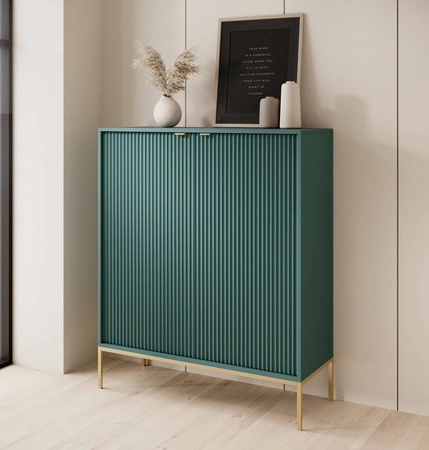 Kommode Lovro 104 cm pastellgrüne in modernem Design mit Goldverzierung wird Liebhaber ausdrucksstarker Innenräume begeistern