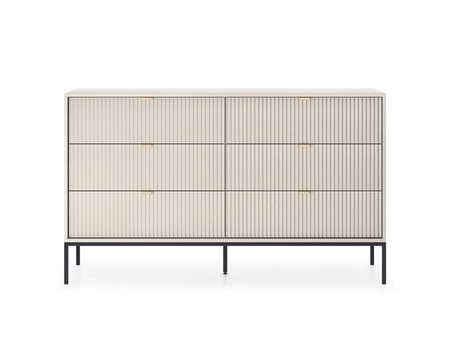 Lovro 154 cm beige Kommode modernes Design wird Liebhaber von ausdrucksstarken Interieurs geriffelte Fronten Metallgriffe begeistern