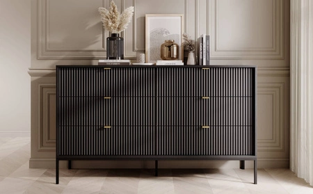 Kommode mit Schubladen Lovro 154 cm schwarz modernes Design wird Liebhaber von ausdrucksstarken Interieurs geriffelte Fronten Metallgriffe begeistern
