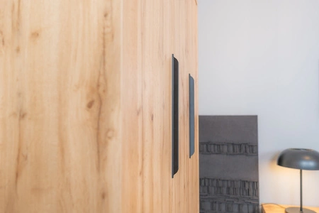 Kleiderschrank Halle S 191 cm Eiche wotan stilvoller Design Kleiderschrank für Schlafzimmer oder Ankleidezimmer im Loft-Stil Kantengriffe geräumige Schubladen