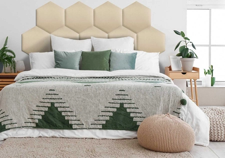 Gepolstertes Paneel Hexagon 40x35 cm cremefarbenes stilvolles Wandpaneel Veloursstoff modische Dekoration jedes Interieurs