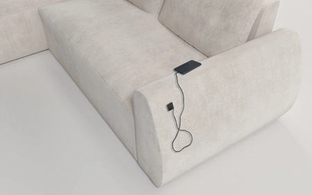 Ecksofa mit Schlaffunktion Colio honey linke Seite stilvolles Ecksofa mit interessanter Form Velourstoff Zierkissen Ball