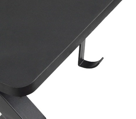 Frag gaming desk schwarz funktionaler und ergonomischer Schreibtisch minimalistisches Möbeldesign unterstützt durch eine stabile Konstruktion