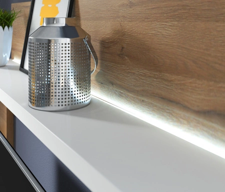 Bota anthrazit / Eiche ribbec Schrankwand innovatives Design asymmetrische Elemente der Schrankwand verbinden Funktionalität mit Modernität