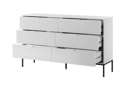 Kommode mit Schubladen Lovro 154 cm weiß modernes Design wird Liebhaber von ausdrucksstarken Interieurs geriffelte Fronten Metallgriffe begeistern