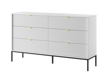 Kommode mit Schubladen Lovro 154 cm weiß modernes Design wird Liebhaber von ausdrucksstarken Interieurs geriffelte Fronten Metallgriffe begeistern