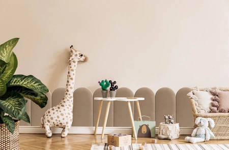 Wally gepolstertes Paneel 30x80 cm beige stilvolles Wandpaneel Zaun Veloursstoff modisches Finish für jede Einrichtung