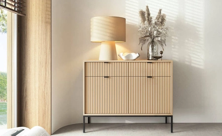 Kommode mit Schubladen Lovro 104 cm eiche vicenza kommode stilvolle wohnzimmer kommode mit kannelierten fronten metallbasis in schwarz