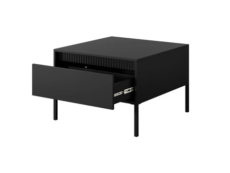 Sesti Möbel Set schwarz modernes und originelles Design Schrankwand interessante Kombination von Riffelung mit glatten Push-to-Open-Fronten