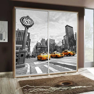 Artistino 205 cm Schiebeschrank mit Treppe Taxi Grafik Schrankkorpus in Eiche Catania aus 22mm starker Platte