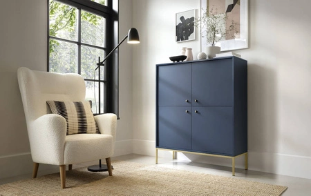 Hohe Kommode Mono 104 cm Dunkelblau Minimalistisches Design stilvoller Griff schlichte Form mit metallischen goldenen Elementen