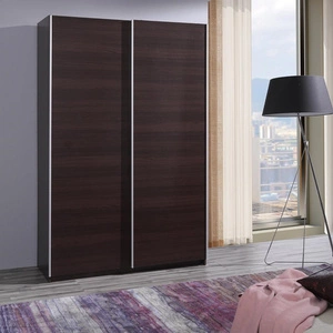 Vilo Schiebeschrank 135 cm Kastanie Wenge modernes Design ABS-Finish und Aluminium-Türführungen