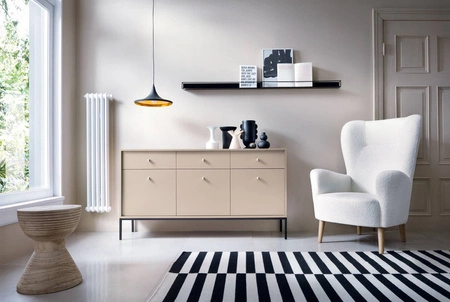 Kommode mit Schubladen Mono 154 cm Beige Minimalistisches Design stilvoller goldener Griff schlichte Form mit metallischen Elementen
