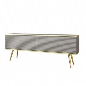 TV-Schrank Luxury 135 cm grau elegantes Design stilvolle geriffelte Front Korpus mit goldenen Zierleisten goldenen Metallbeinen gekrönt