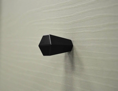 Wohnzimmer Möbel-Set Kyoto I Eukalyptus stilvolles Design elegante Möbel auf einem Metall schwarz Basis subtilen Griffe unterstützt