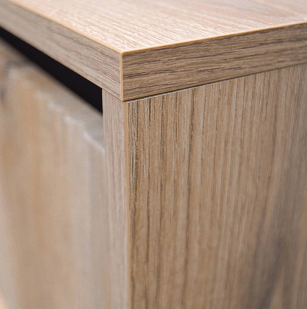 Osaka Wandschrank Eiche evoke / schwarz minimalistisches Design akzentuiert durch trendige Farben hohe Metallbeine schwarz geschmackvoll geriffelte Front