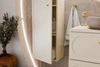 Badezimmer Schrank Donna Sand 35 cm beige elegantes Schrankdesign mit dekorativer Umrandung an der Front goldener Griff