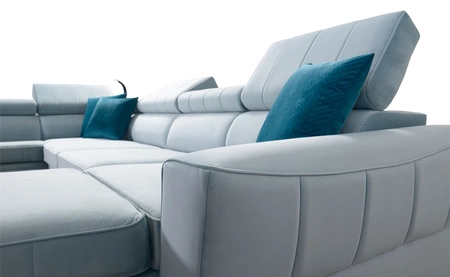 Ecksofa mit Schlaffunktion Rava VI azurblau rechtshändig Praktisches und modernes Ecksofa, ausgestattet mit einer Multifunktionslampe