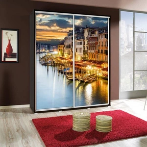 Artistino 155 cm Schiebeschrank mit Venice-Grafik wengefarbener Schrankkorpus aus 22 mm starker Platte