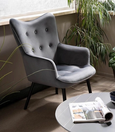 Carmen Sessel schwarz Fleck und kratzfest bequem beim Entspannen Holzbeine