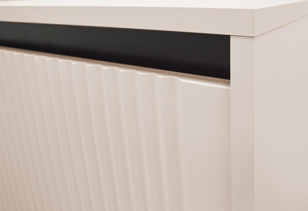 RTV-Schrank Osaka 179 cm beige/schwarz in trendigen Farben ideal für japanische Innenräume geschmackvolle geriffelte Front