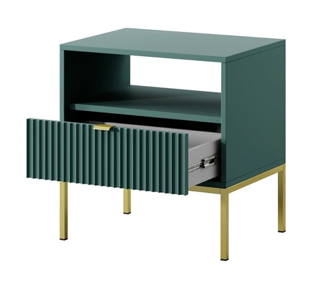 Lovro Nachttisch mit Schublade pastellgrün geschmackvolles geriffeltes Dekor idealer Schlafzimmerschrank goldenes Metallzubehör