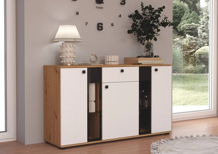 Senja Möbelset Eiche handwerklich / weiß modernes Design dekorative geriffelte Fronten mit Metallgriffen